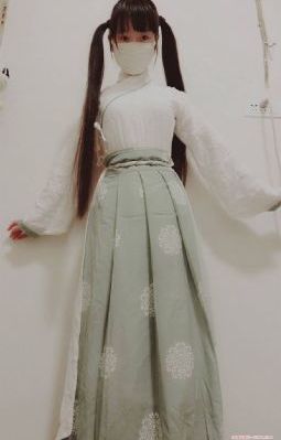 巨乳学院_国产剧在线视频播放